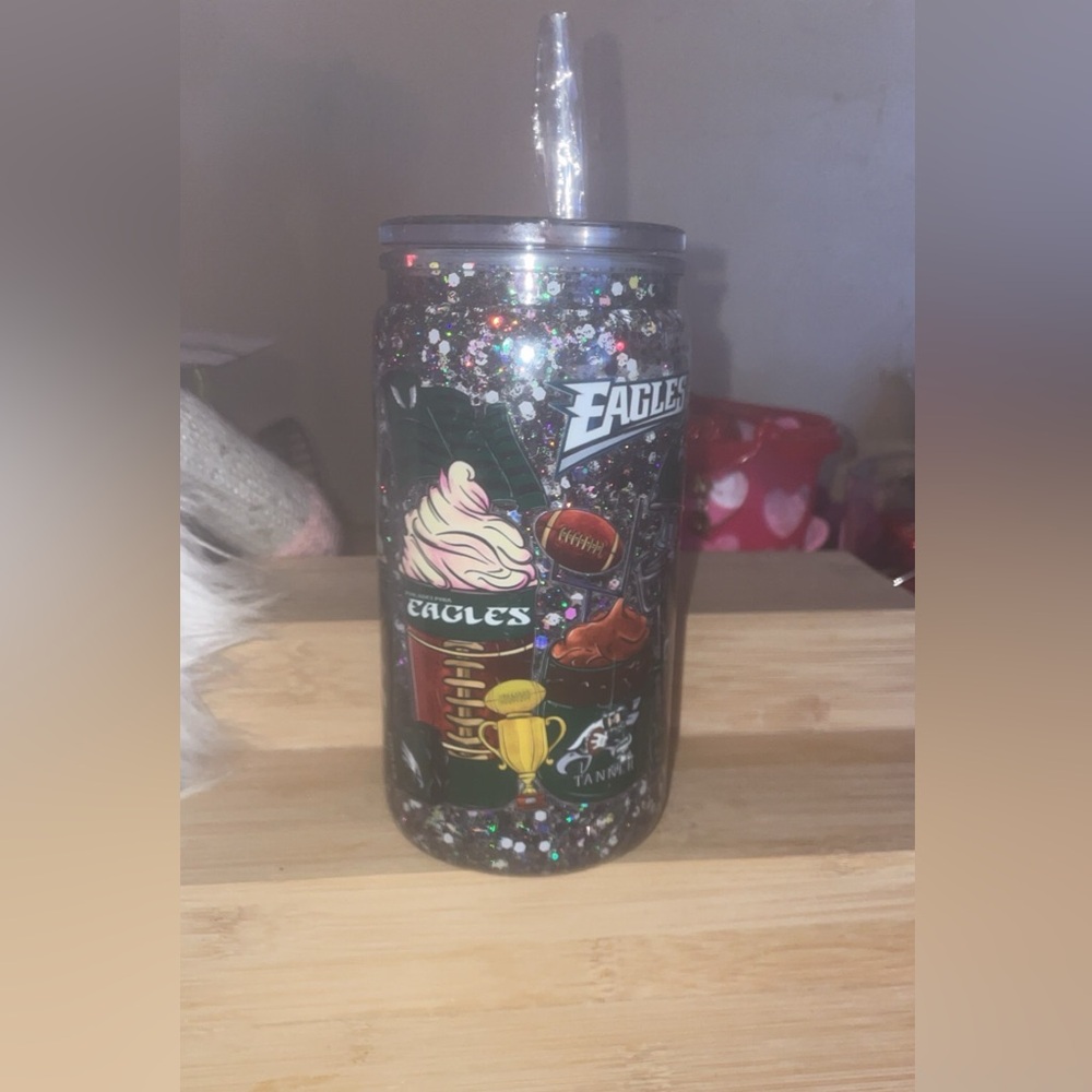 Philadelphia Eagles glitter globe cup , NEW